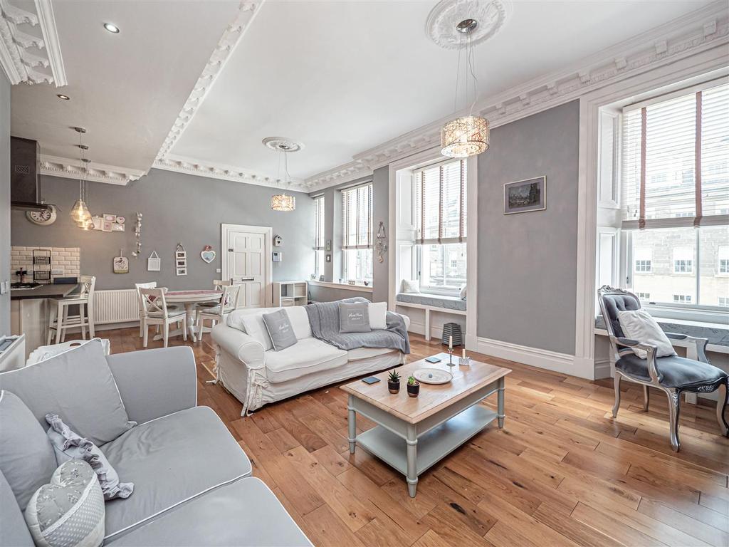 98/1 Hanover Street, Edinburgh, EH2 1DR 3 bed property £510,000