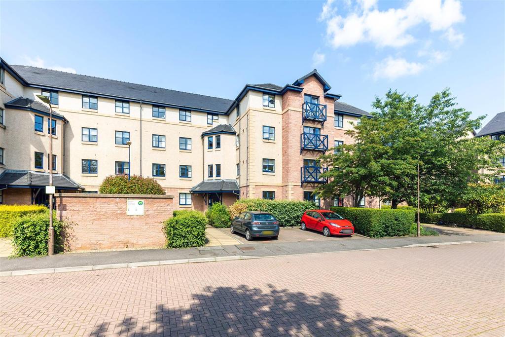 20/9 Russell Gardens, Edinburgh 2 bed property £270,000