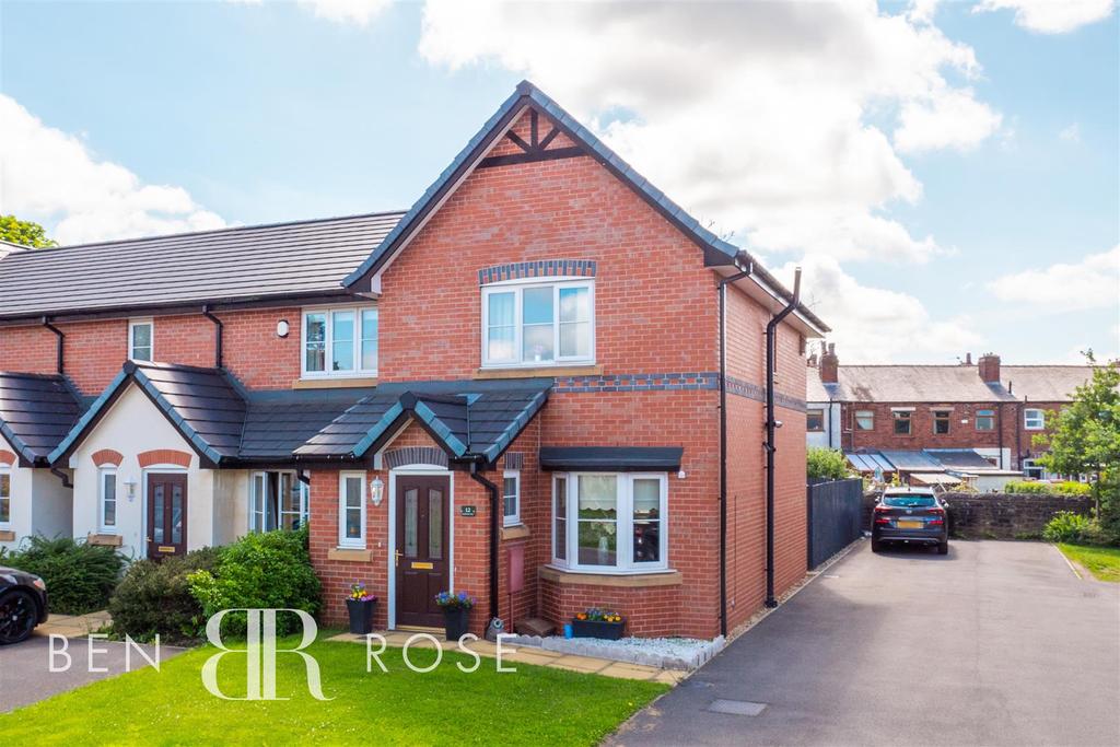 Twickenham Place, Chorley 3 bed semidetached house £174,995
