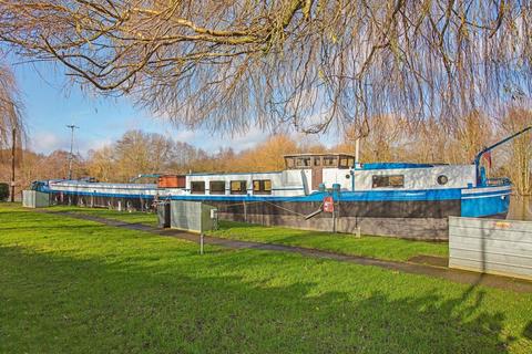 4 bedroom houseboat for sale - Willows Riverside Park, Windsor, SL4