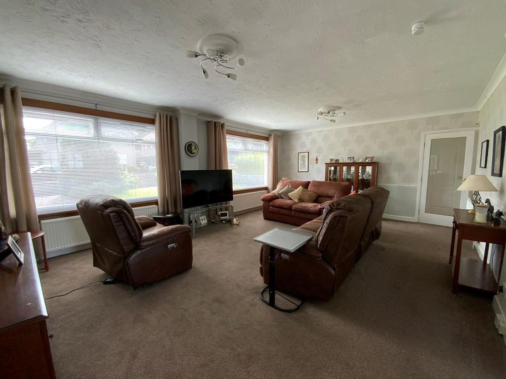 Ben Alder Place, Kirkcaldy, KY2 3 bed semidetached house £185,000