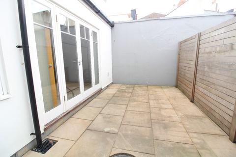 3 bedroom flat to rent, 45a Borough Street, Brighton, BN1