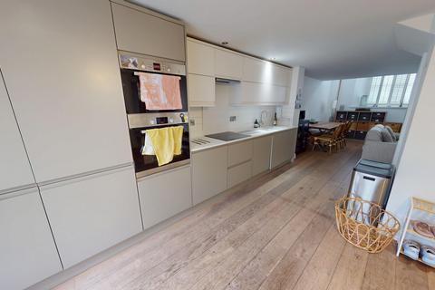 3 bedroom flat to rent, 45a Borough Street, Brighton, BN1