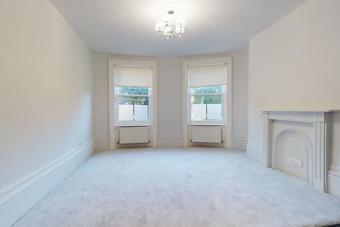 2 bedroom flat to rent, Norfolk Square, Brighton, BN1