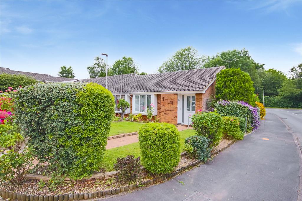 Knightswood, Birch Hill, Bracknell, RG12 2 bed bungalow £300,000