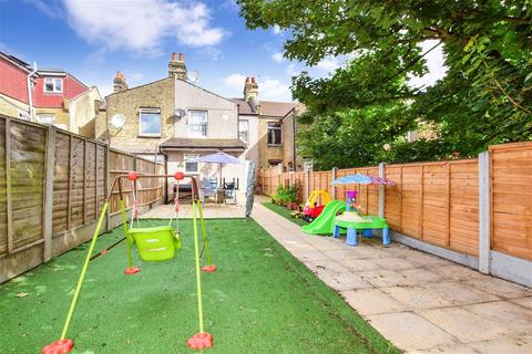 168 Henley Road, Ilford, IG1 2TR