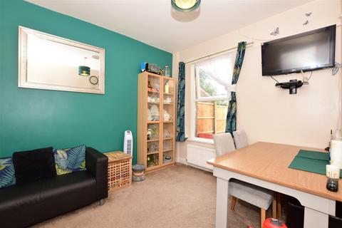 168 Henley Road, Ilford, IG1 2TR