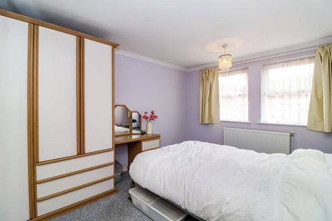 2 bedroom flat for sale - Dyson Court, 184 Lower High Street, Watford, Herts, WD17