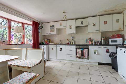 28 Sandy Close, Great Linford, Milton Keynes, MK14 5EE