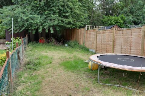 28 Sandy Close, Great Linford, Milton Keynes, MK14 5EE