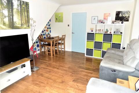 3 bedroom semi-detached house for sale - Bryony Way, Swindon, SN2