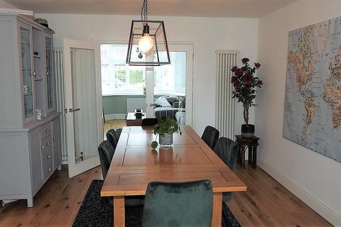 44 Waverley Road, Epsom, KT17 2LT