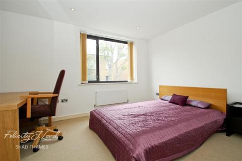 3 bedroom flat to rent, Lynton Road, London