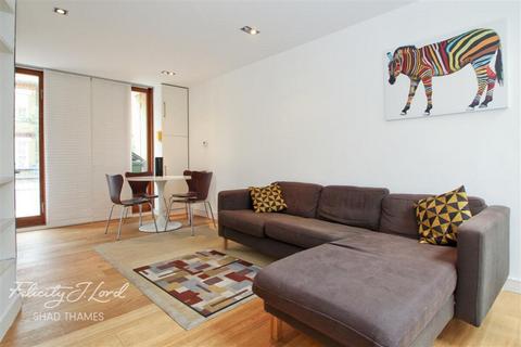 3 bedroom flat to rent, Lynton Road, London