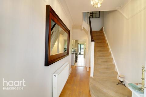 523 Aldborough Road North, Ilford, IG2 7SY