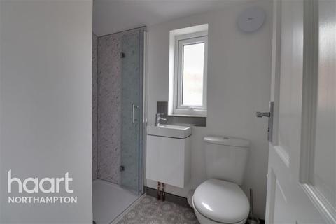 1 bedroom in a house share to rent - Countess Road Northampton