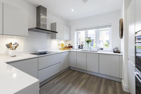 9 Carleton Avenue, East Molesey, KT8 0AL
