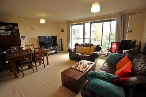 14 Warrior Close, London, SE28 0NL