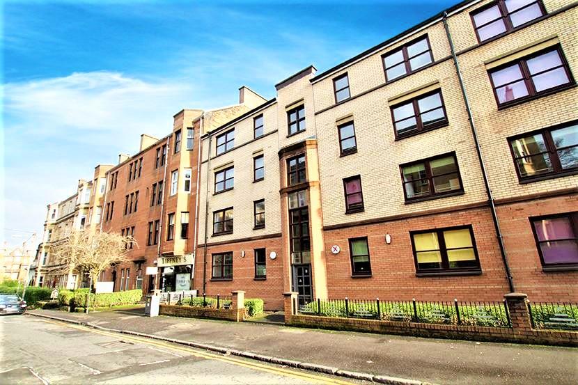 Otago Street, Glasgow, G12 3 bed flat £1,350 pcm (£312 pw)