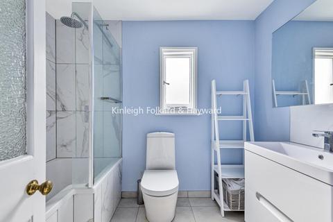 3 Aislibie Road, London, SE12 8QH