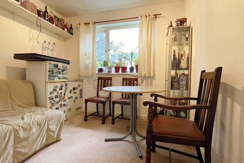 25a Lingfield Crescent, London, SE9 2RL