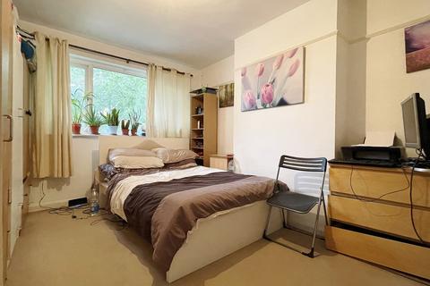 25a Lingfield Crescent, London, SE9 2RL