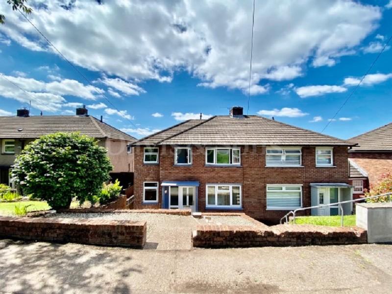 Granville Close, Rogerstone, Newport.... 3 bed semidetached house £