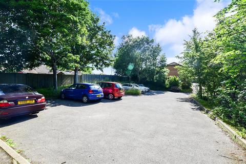 50 Baltic Road, Tonbridge, TN9 2LZ