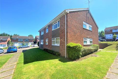 8 Finians Close, Uxbridge, UB10 9NW