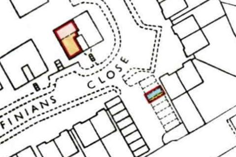 8 Finians Close, Uxbridge, UB10 9NW