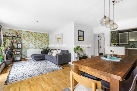 Flat 3, Kashmir House, 66 Gibbon Road, London, SE15 3XE