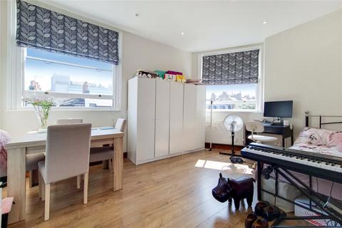 1 bedroom apartment to rent, Doughty Street, Bloomsbury, London, WC1N