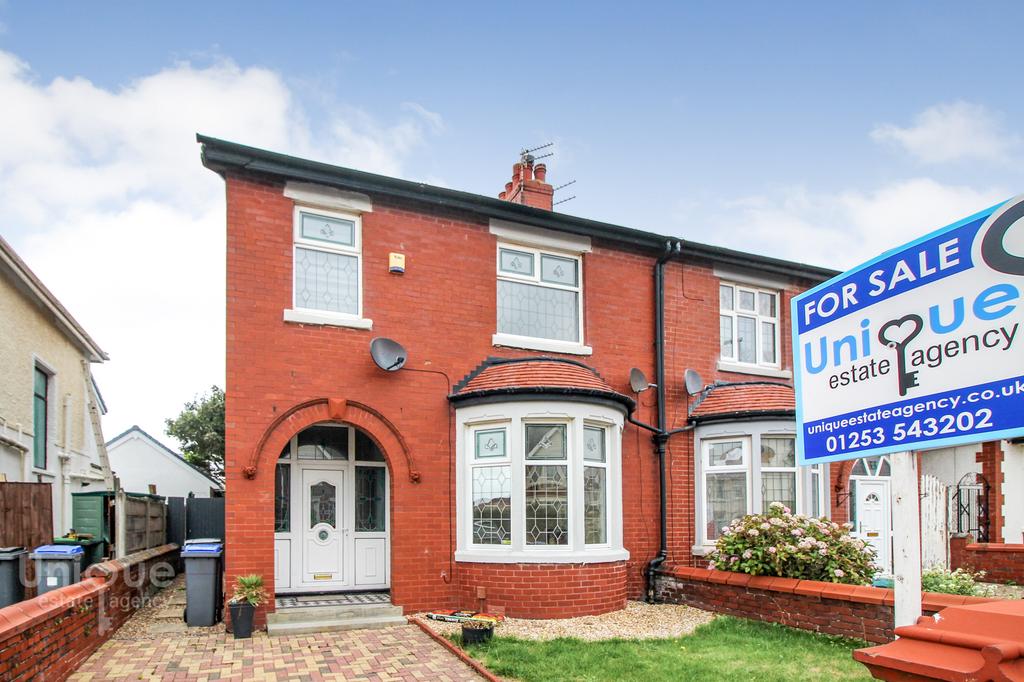 Bournemouth Road, Blackpool, Lancashire, FY4 3 bed semidetached house