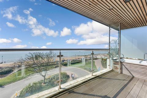 109 Chalkwell Esplanade, Westcliff-on-sea, SS0 8JJ