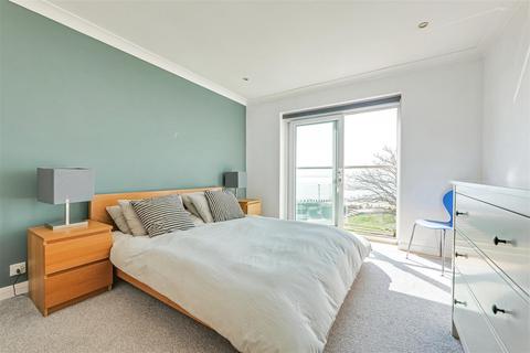 109 Chalkwell Esplanade, Westcliff-on-sea, SS0 8JJ