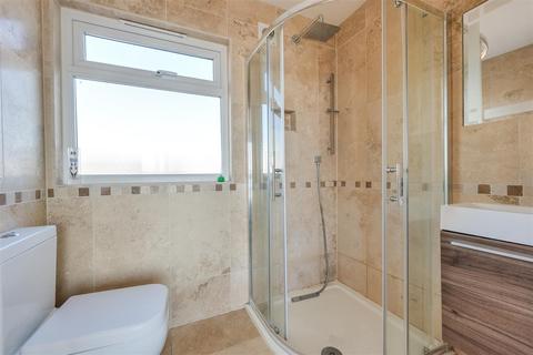 109 Chalkwell Esplanade, Westcliff-on-sea, SS0 8JJ