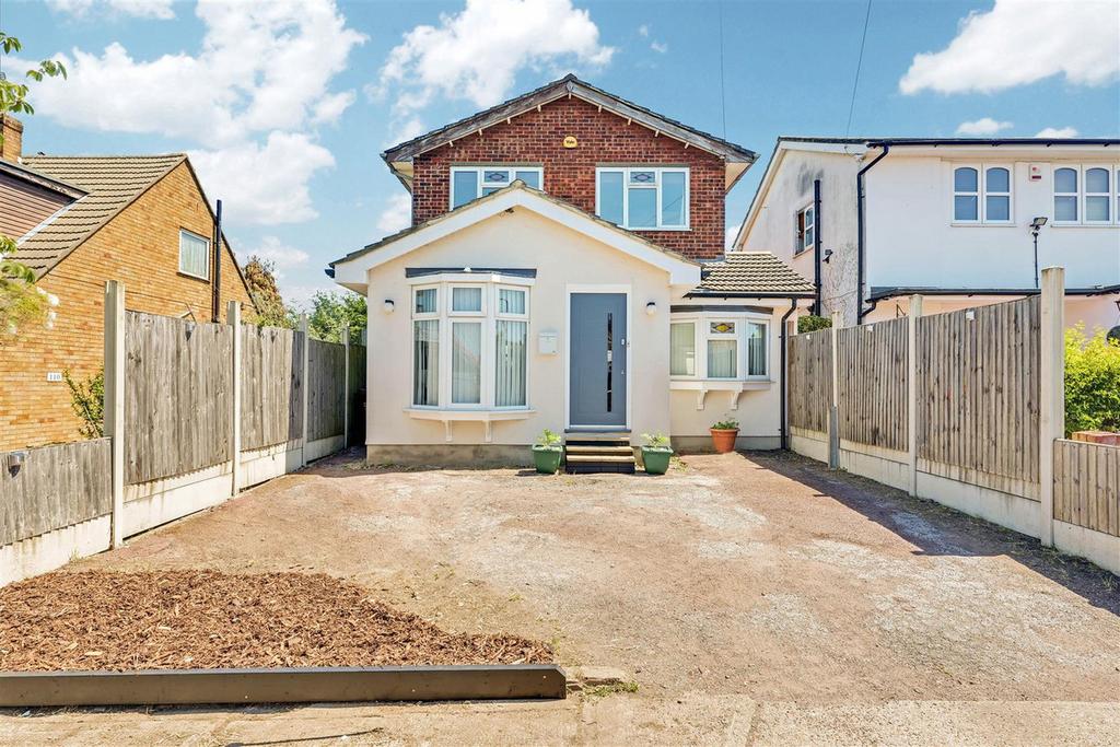 Hazlemere Road, Benfleet, SS7 5 bed detached house £475,000