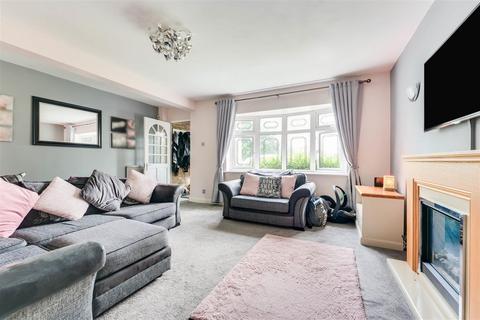 443 Church Road, Benfleet, SS7 3HG