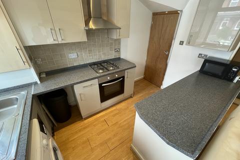 4 bedroom terraced house to rent, Stanmore View,  Leeds, LS4