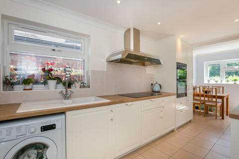 3 bedroom detached bungalow for sale, Allandale Crescent, Potters Bar, EN6
