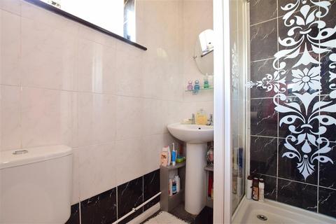 21 Bradbourne Way, Pitsea, Basildon, SS13 2DW