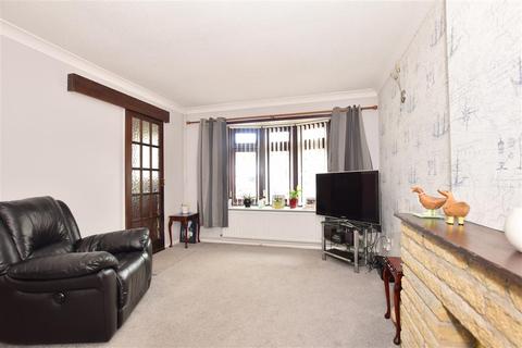21 Bradbourne Way, Pitsea, Basildon, SS13 2DW