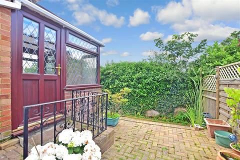 21 Bradbourne Way, Pitsea, Basildon, SS13 2DW
