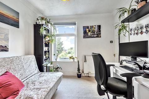 25 Bridge Road, Park Gate, Southampton, SO31 7GD