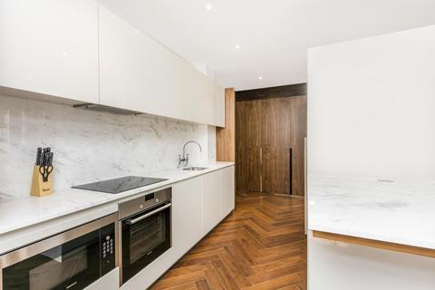 2 bedroom apartment to rent, Capital Building, Embassy Gardens, London, SW11