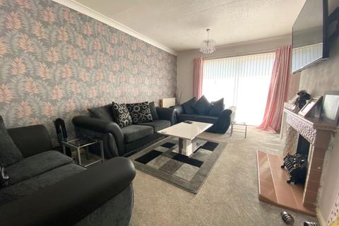17 Pheasant Way, Northampton, NN2 8BJ