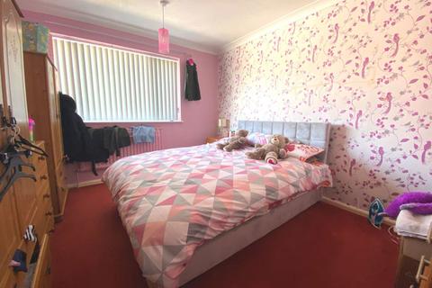 17 Pheasant Way, Northampton, NN2 8BJ