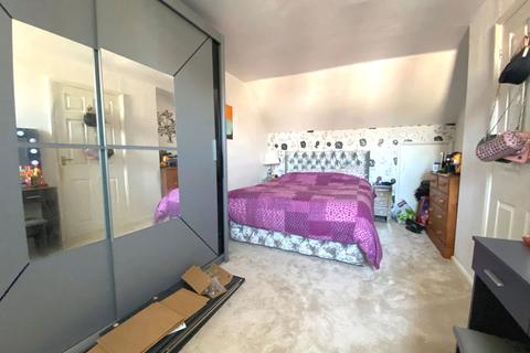 17 Pheasant Way, Northampton, NN2 8BJ