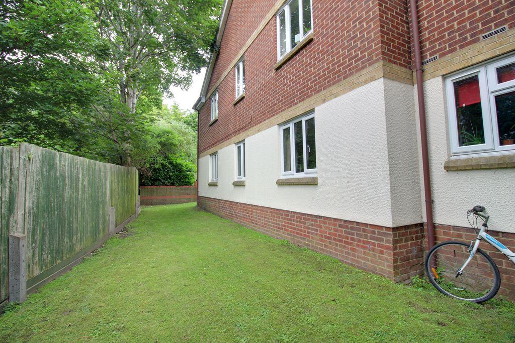 Garden at Side
