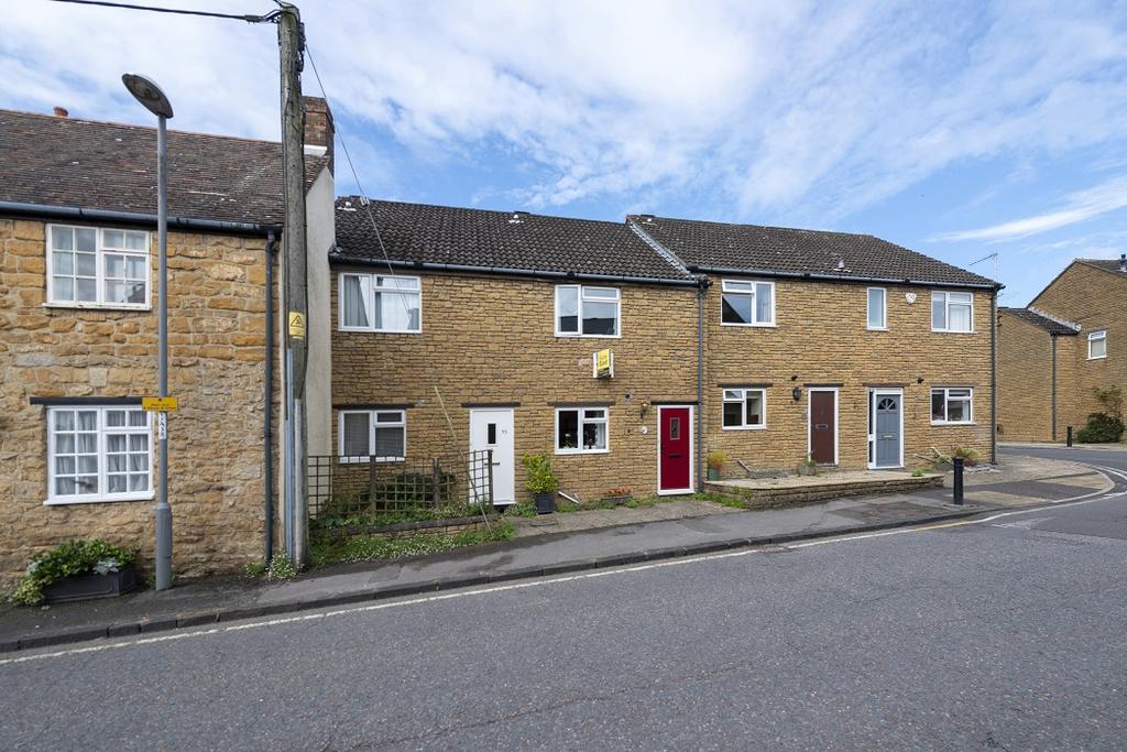 Acreman Street, Sherborne, Dorset, DT9 2 bed terraced house £235,000